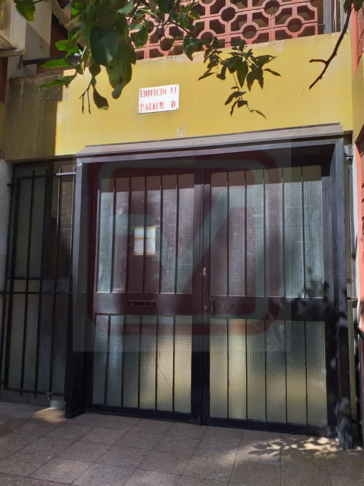 Depto cuatro ambientes. 1° piso. Barrio Luz y Fuerza. Isidro Casanova. 