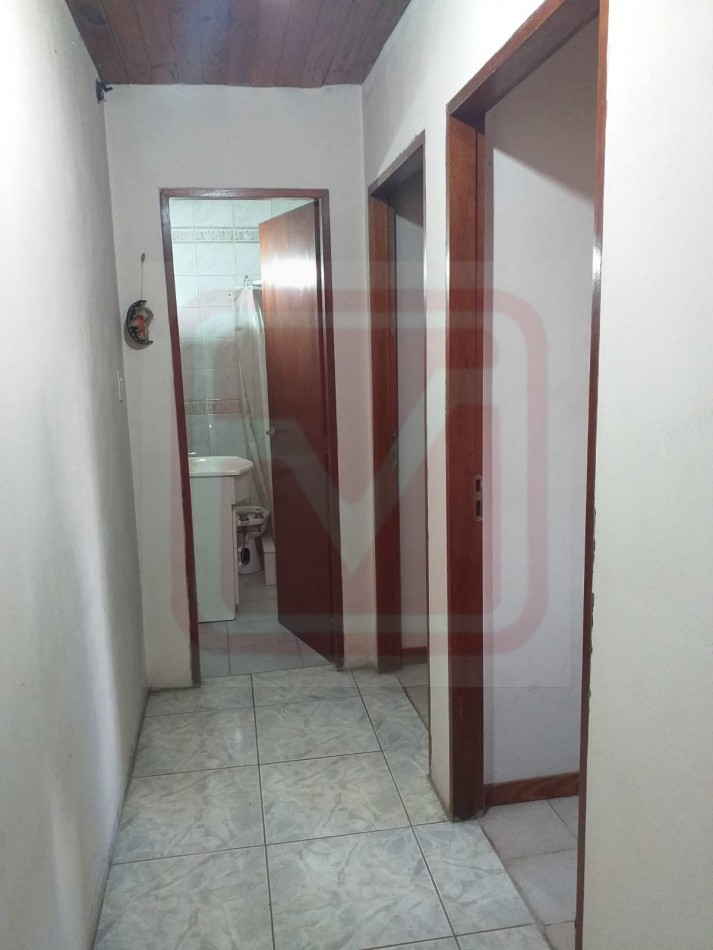 Dos casas de tres ambientes. German Abdala 3263. Isidro Casanova.