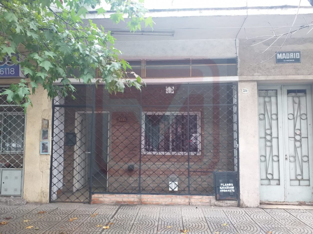 Alquiler. Oficina, consultorios. Madrid 3211. Isidro Casanova. 