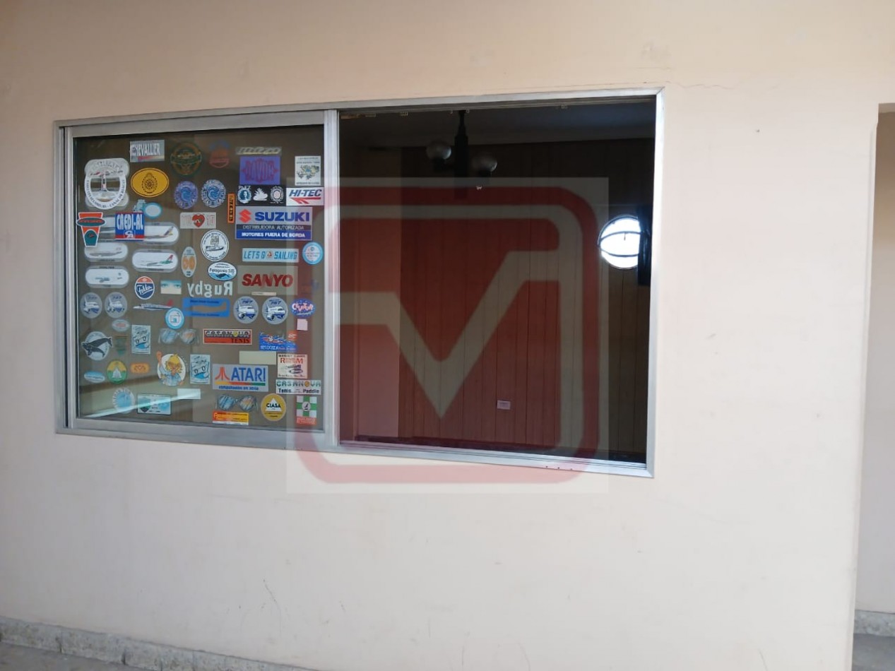 Departamento y local. Asuncion 5777. Isidro Casanova. 