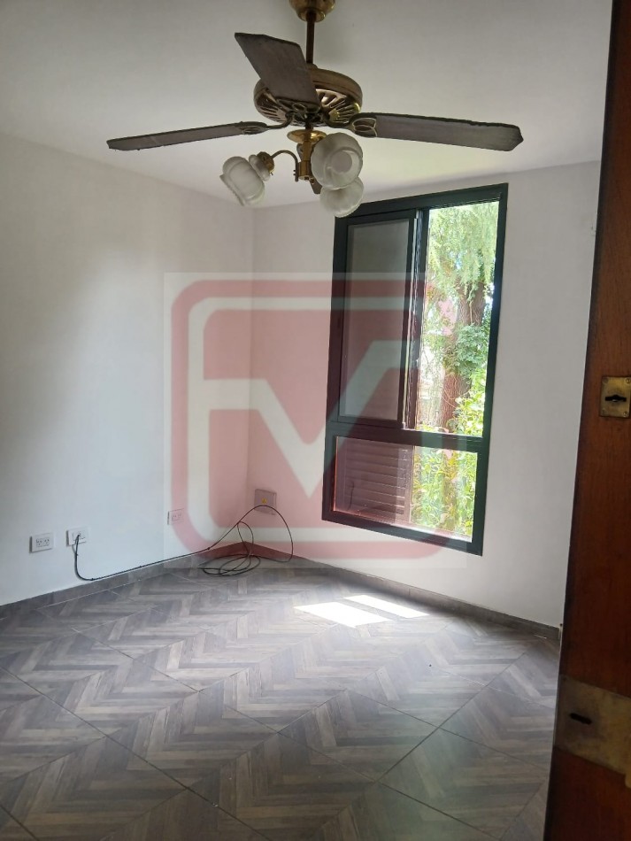 Depto cuatro ambientes. Barrio Luz y Fuerza. Isidro Casanova.   