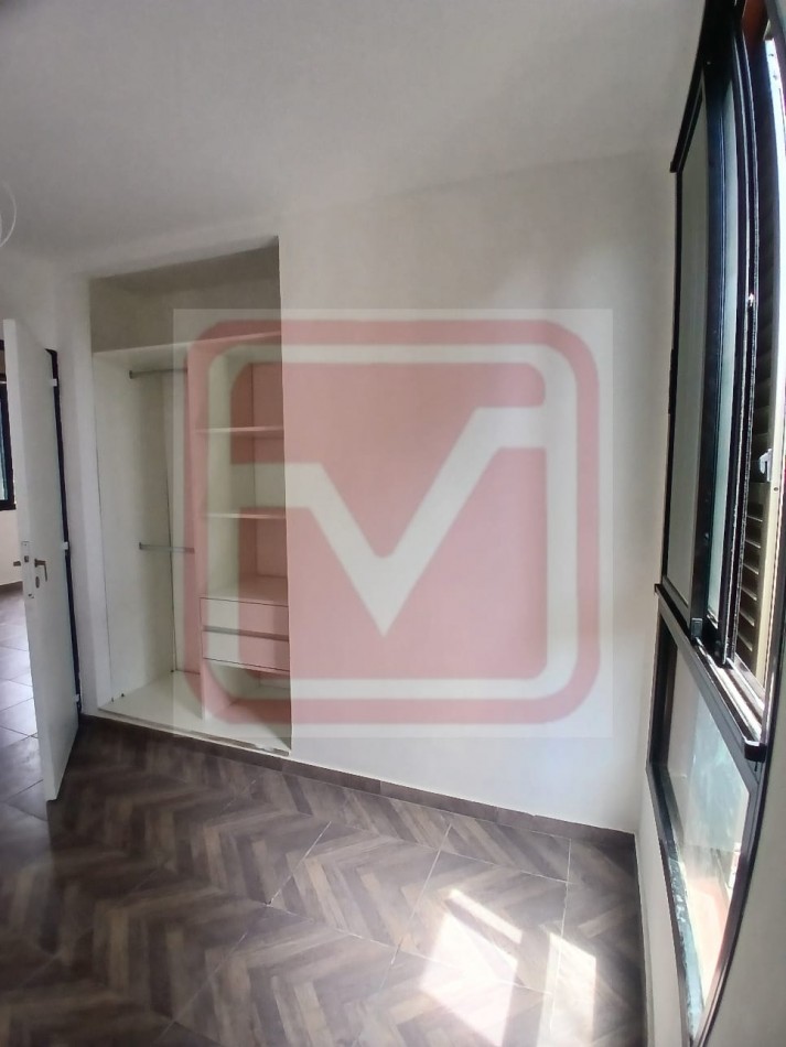 Depto cuatro ambientes. Barrio Luz y Fuerza. Isidro Casanova.   