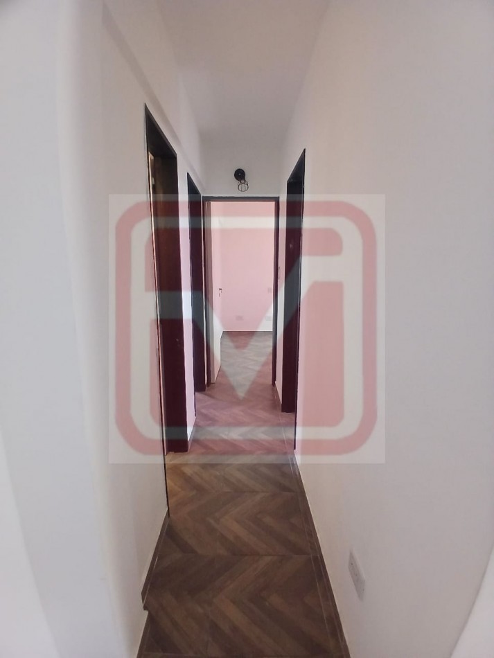 Depto cuatro ambientes. Barrio Luz y Fuerza. Isidro Casanova.   