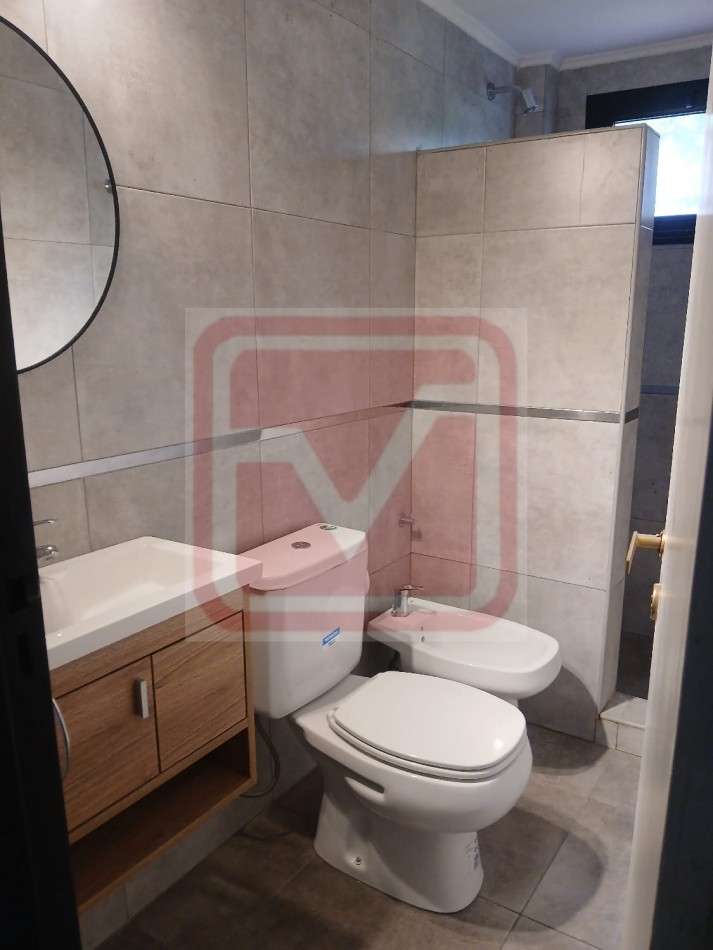 Depto cuatro ambientes. Barrio Luz y Fuerza. Isidro Casanova.   