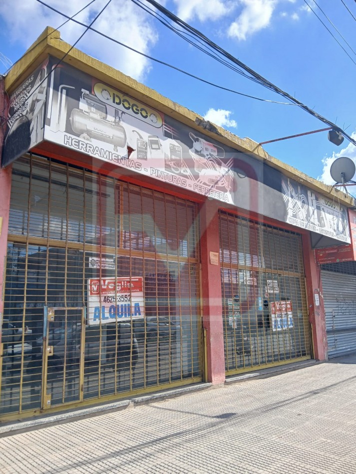 Local. Av. Carlos Casares 623. Rafael Castillo. 