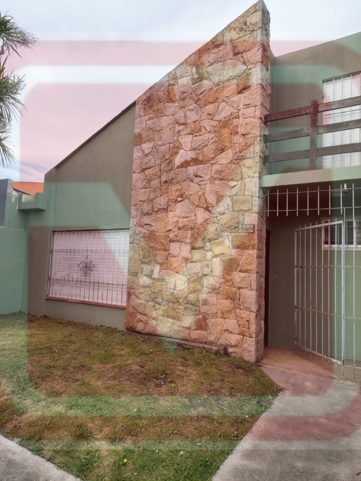 Chalet de tres amb. Cataluña 4895. Mar del Plata.