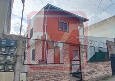 Departamento dos ambientes. Tokio 2970, 1er piso. Isidro Casanova.